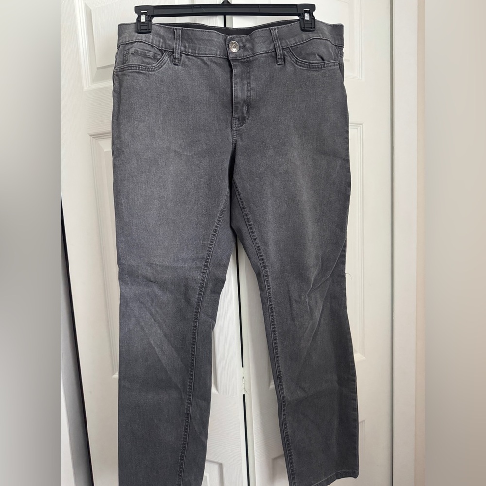 Liz Clairborne classic skinny jeans, Size 14.  black but look dark gray.